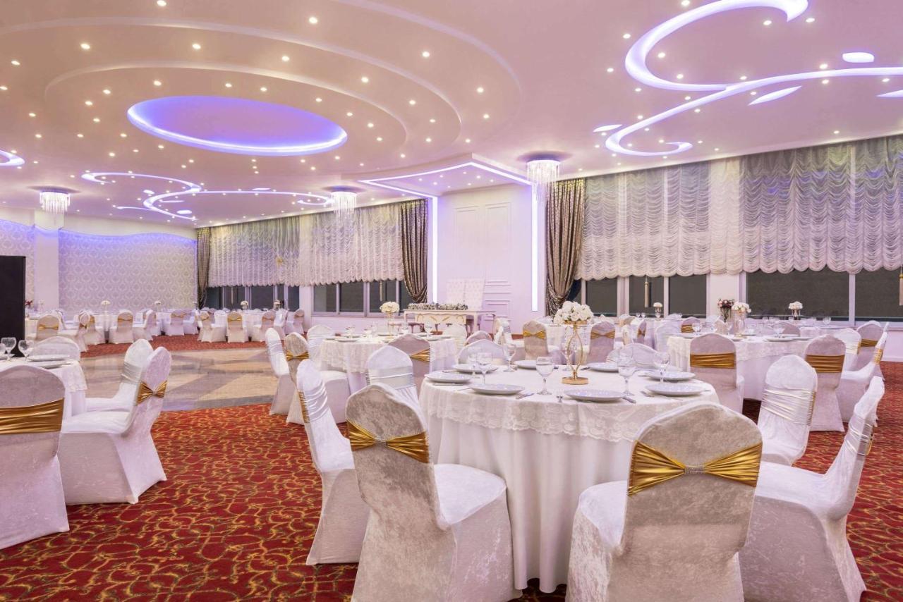 Hotel Ramada By Wyndham Nigde Esterno foto