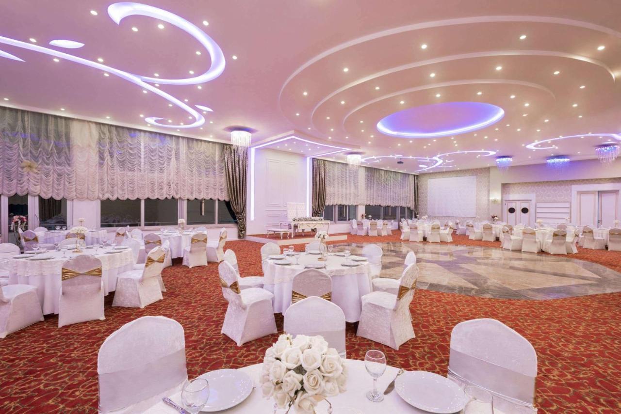 Hotel Ramada By Wyndham Nigde Esterno foto