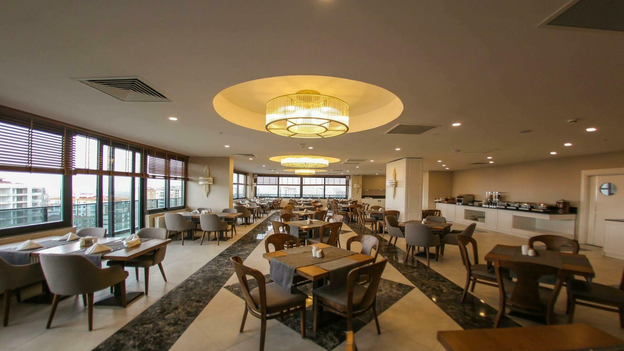 Hotel Ramada By Wyndham Nigde Esterno foto