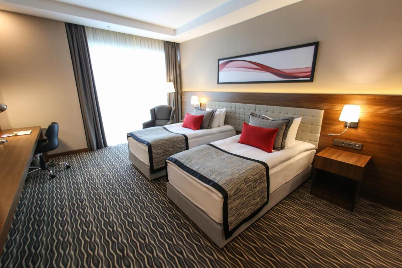 Hotel Ramada By Wyndham Nigde Esterno foto