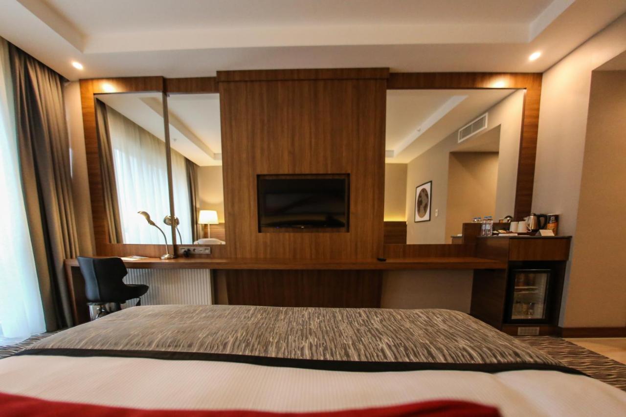 Hotel Ramada By Wyndham Nigde Esterno foto