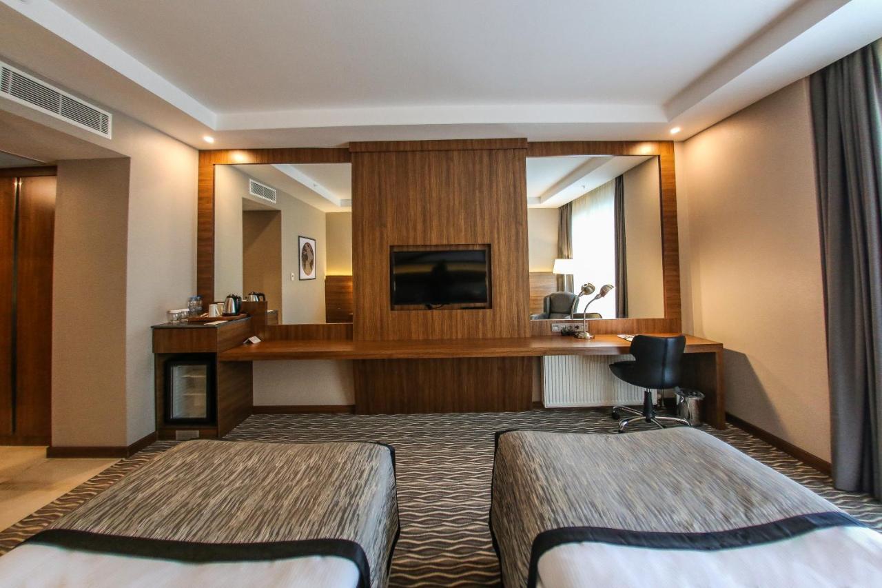 Hotel Ramada By Wyndham Nigde Esterno foto